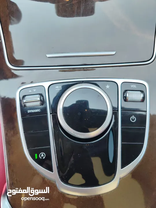 Mersdese Benz C300 model 2017 full option banuramic