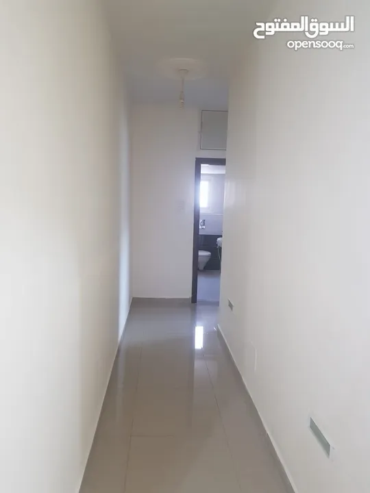 شقه 3 غرف و 3 حمامات و2 بلكون مشطبه سوبر ديلوكس للايجار العيزريه