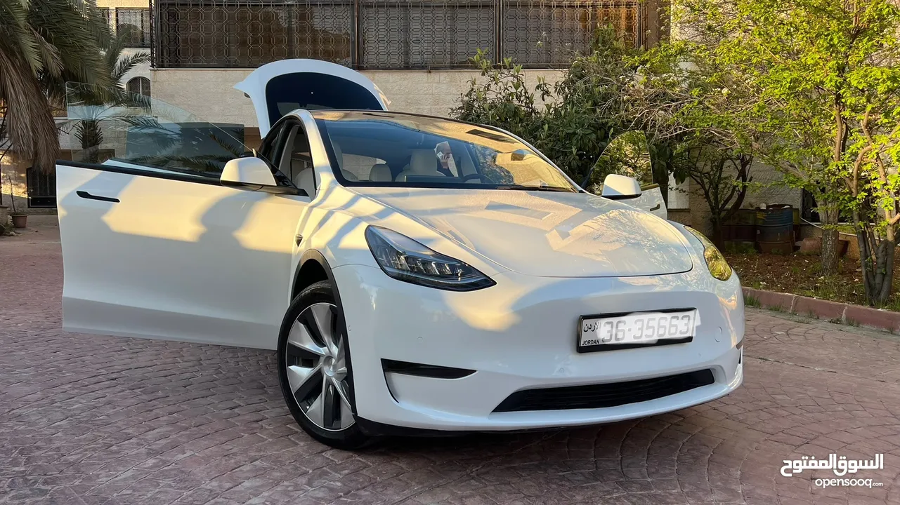 Tesla model Y 2021