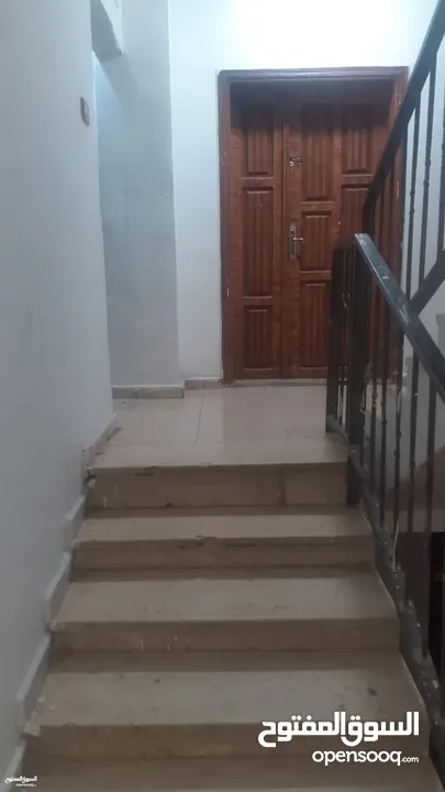 غرفة وحمام ومطبخ منفصلات للأجار