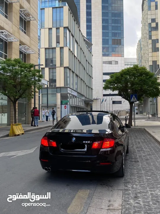 BMW 528i (F10)