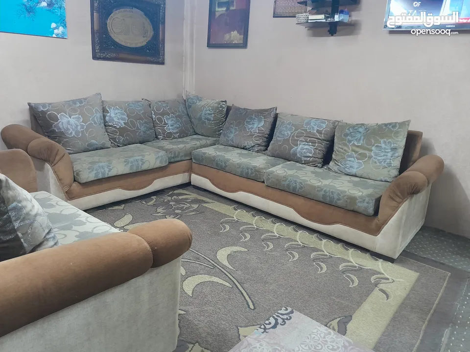 طقمين كنب و طقم كورنر  كل واحد سعر