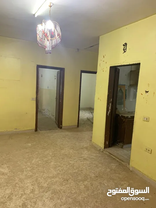 بيت طابقين مستقل للبيع على شارع مباشرة