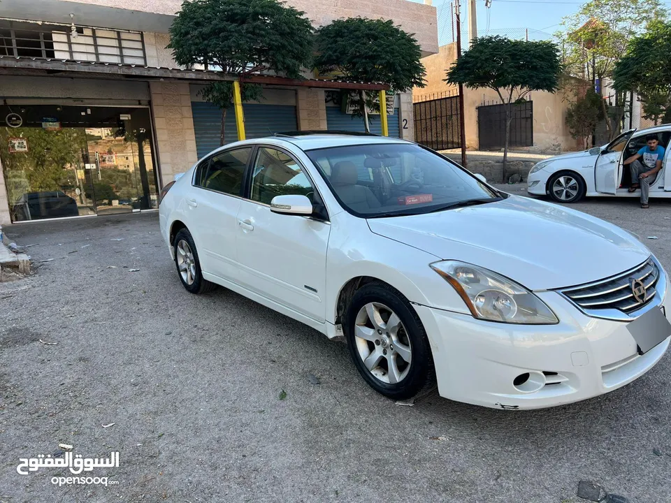 نيسان التيما موديل 2009 فل الفل مع فتحه أعلى مواصفات بحال الوكاله