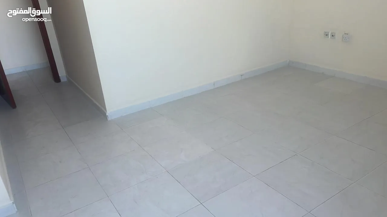 للبيع 3 غرف وصاله ابراج الفالكون 3 حمام مع ستور و غرفه تخرين وباركن خاص For Sale: 3-Bedroom Apartmen