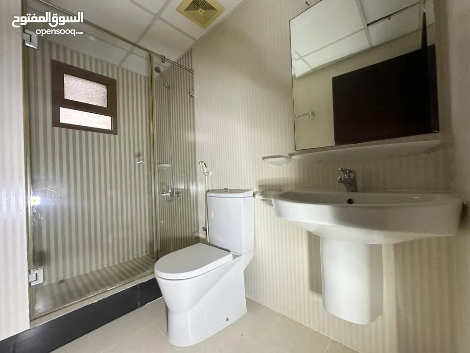 شقة حديثة للايجار في البسيتين بالقرب من الجامعة الايرلندية