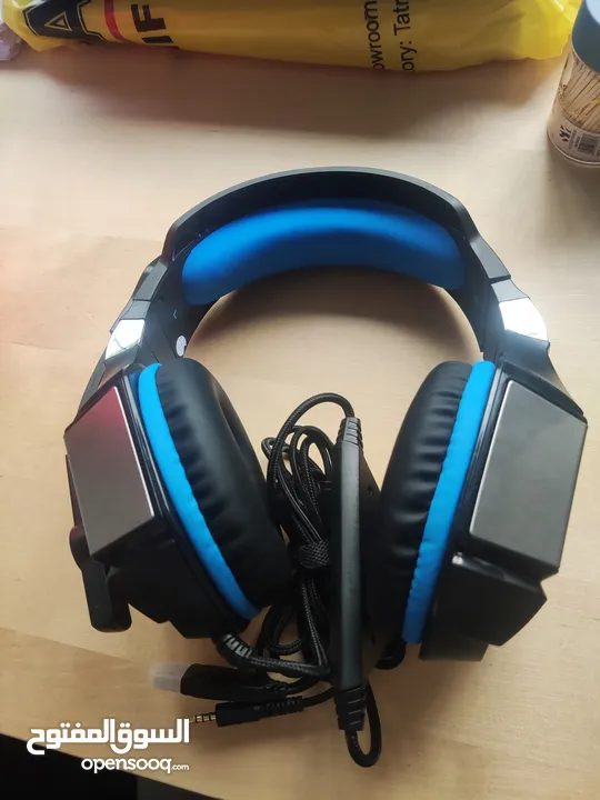 Raxinbang Headset 3.5mm Gaming Headset LED (New condition box slightly damaged)