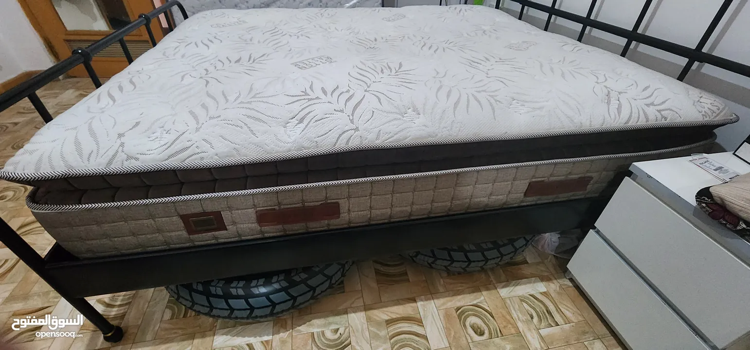 Branded matress for sale 160x200