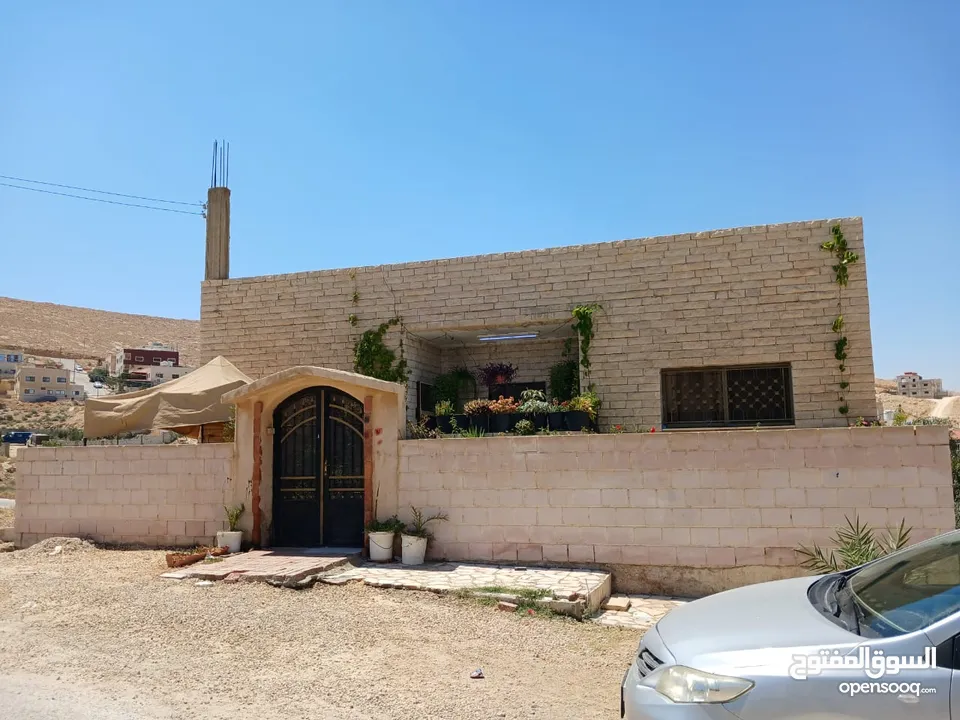 منزل بيت شقة مستقل للبيع مع حديقة وكراج وشرفة الزرقاء ضاحية البستان