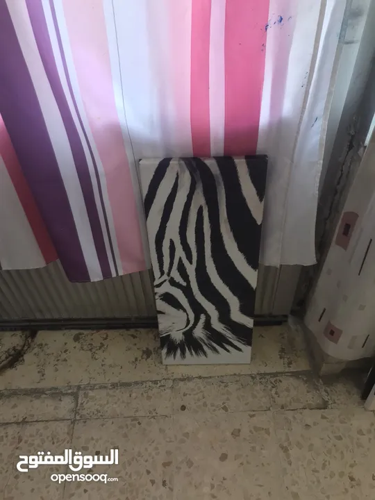 لوحات فنية رسم ولوحات طباعة بحالة ممتازة