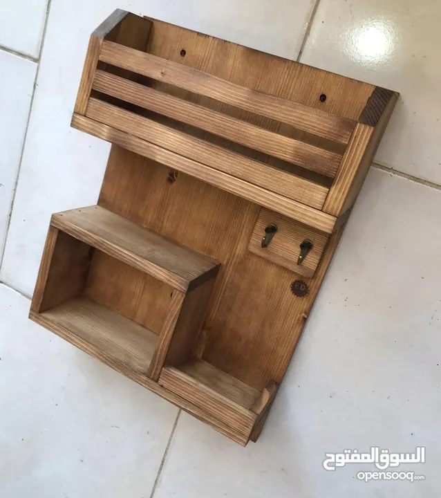 علاقات ملابس ،علاقات خشبية ،يدوية