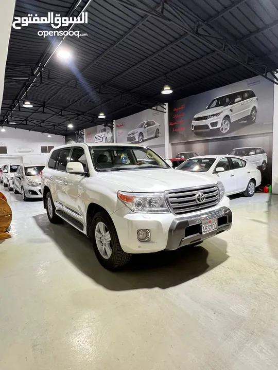 TOYOTA LAND CRUISER VX.R 2014 VERY CLEAN CONDITION FIRST OWNER