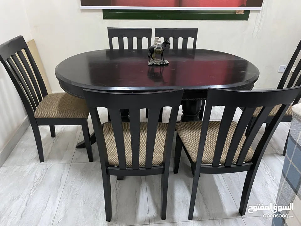 Dining room solid wooden table with 6 chairs