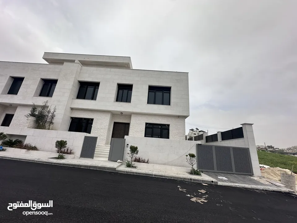 الظهير، فيلا  من المالك مباشرة بناء خاص وليس تجاري ( السعر فقط في الموقع حصرا )