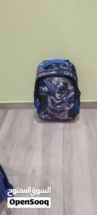 حقيبة اولاد مدرسية ذات جودة عالية و استعمال و حفاظ على الحقيبة بحالة ممتازة شبه جديدة و لا عيوب