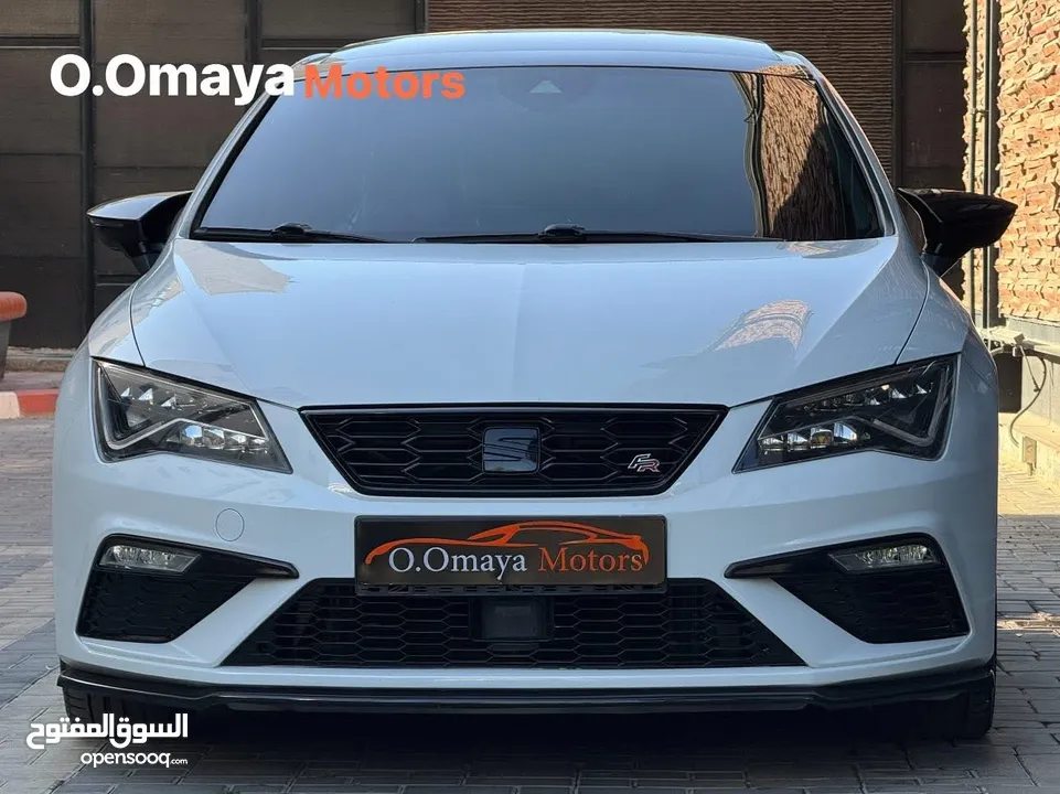 سعر حرق ع كاش SEAT LEON FR 2021  عداد قليل 30 KM و إضافات كاملة بانوراما
