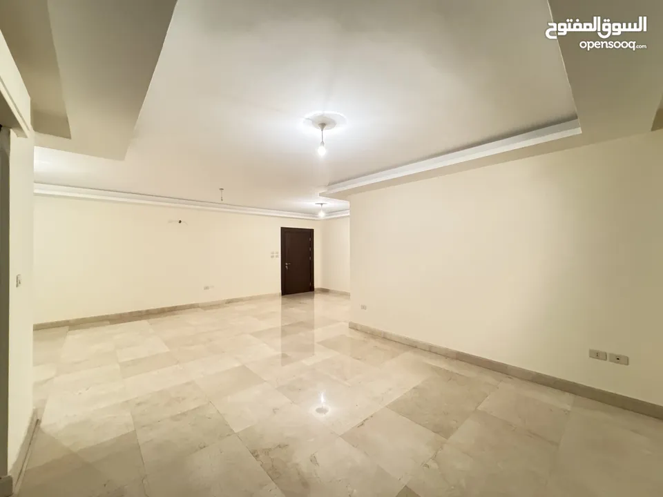 شقة غير مفروشة للايجار في الدوار الرابع ( Property 37912 ) سنوي فقط