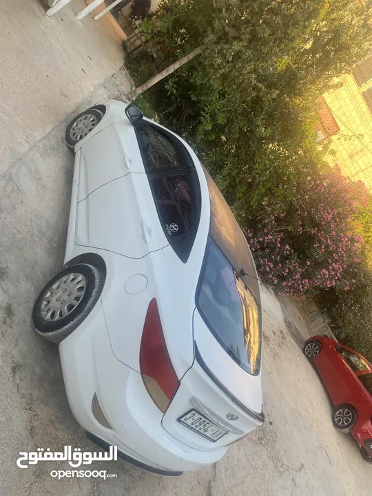 هونداي اكسنت 2012