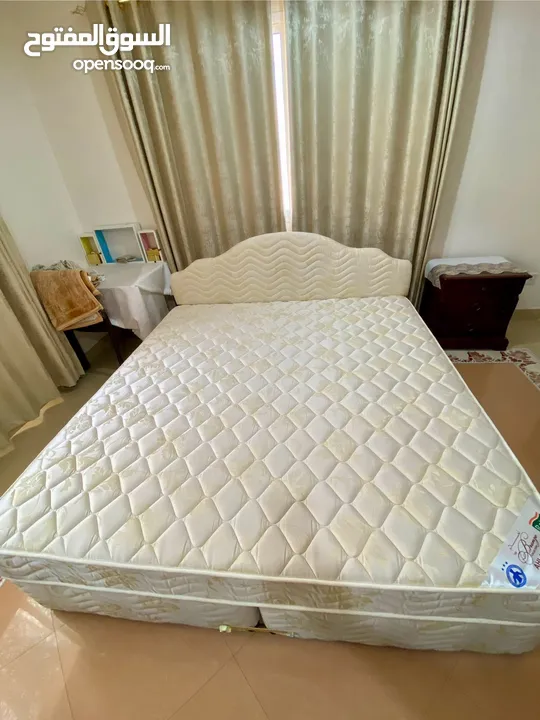 Double bed سرير راحة مزدوج