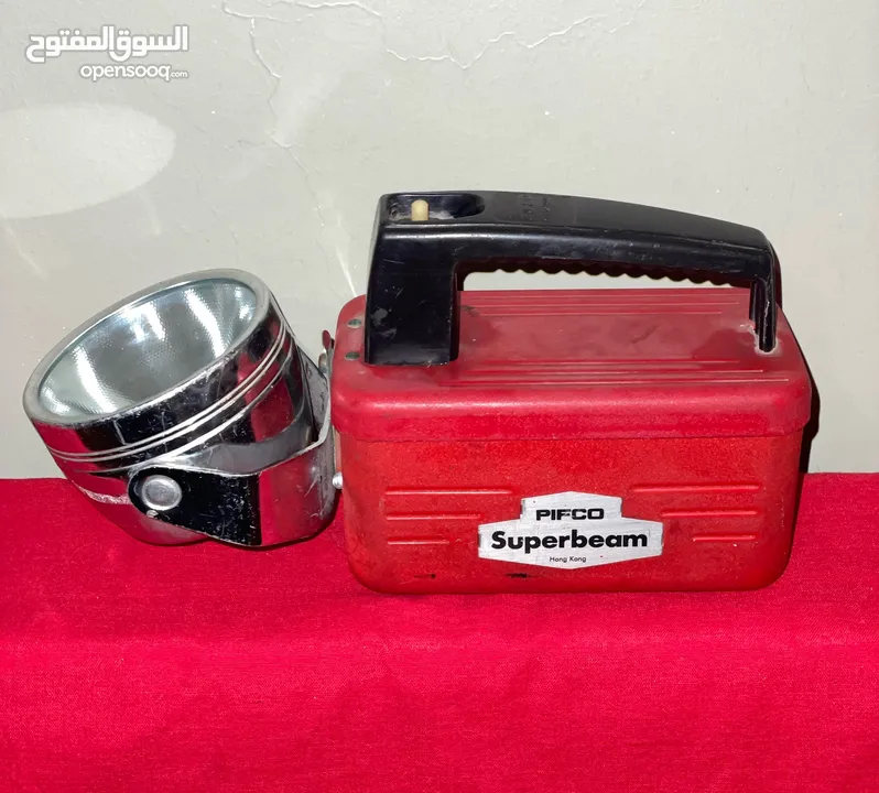 أغراض نوادر مميزة من الماضي
