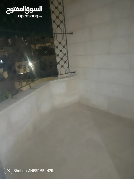 شقق فارغه للايجار بناء حديث يسحق المشاهده