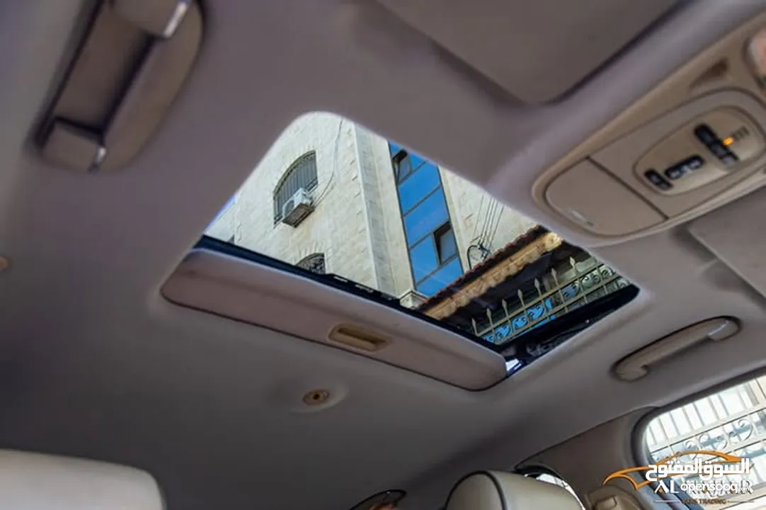 Jaguar Xj8 2005  السيارة مميزة جدا
