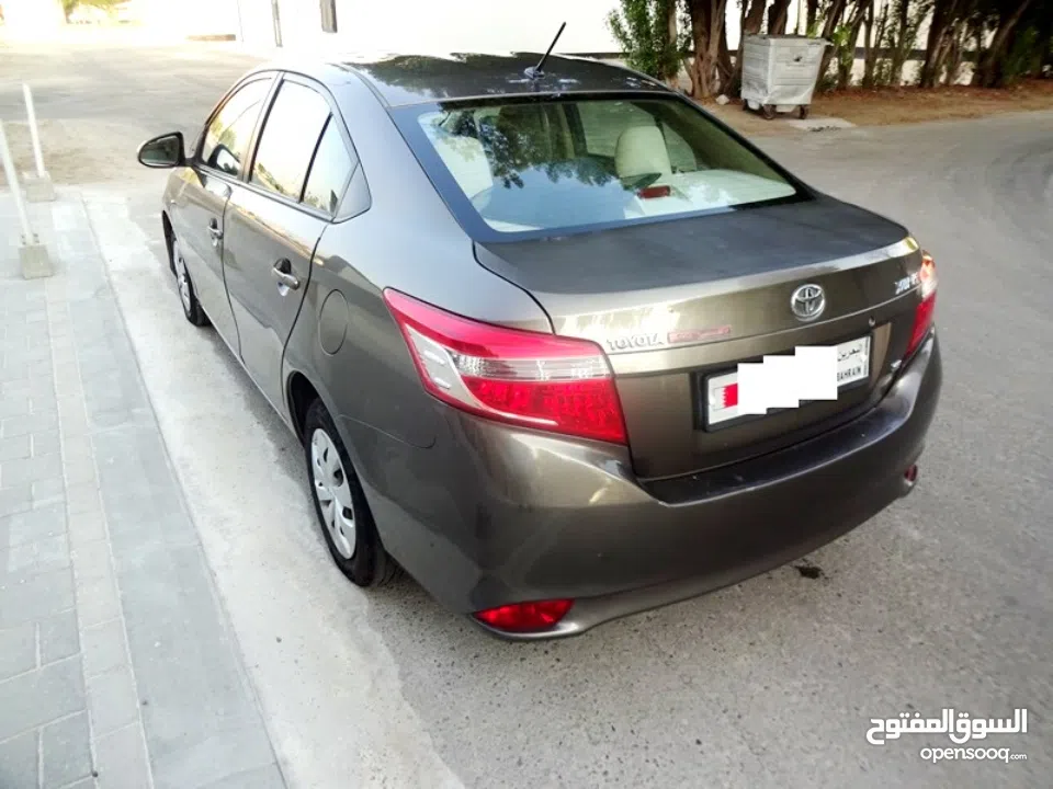 Toyota Yaris 1.3 L 2017 Brown Well Maintained Urgent Sale Expat Leaving Bahrain