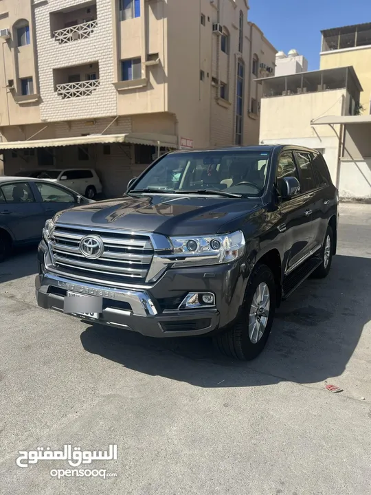 للبيع TOYOTA LAND CRUISER GX-R V6 الموديل : 2021