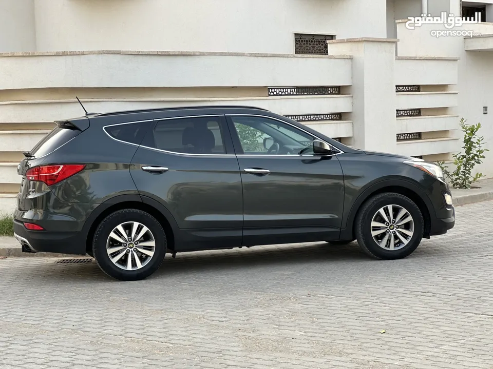 Santafe sport 2014 بلون مميز