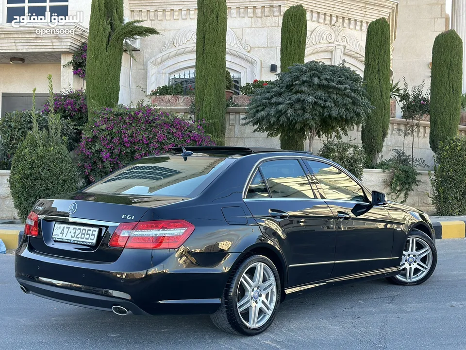 Mercedes E200 2011 AMG وارد الوكالة قاطعة مسافة 80 الف كم فل كامل اعلى صنف Avantgarde مميزة