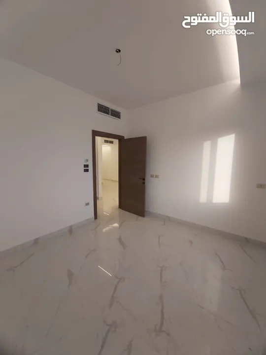 شقة جديدة للبيع غرفتين نوم في الدوار السابع للسكن او الاستثمار