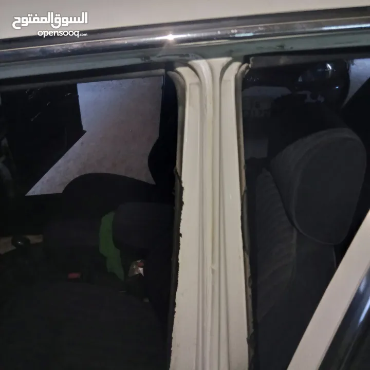 مرسيدس e200 لف (التواصل على الرقم الموجود داخل الاعلان فقط )