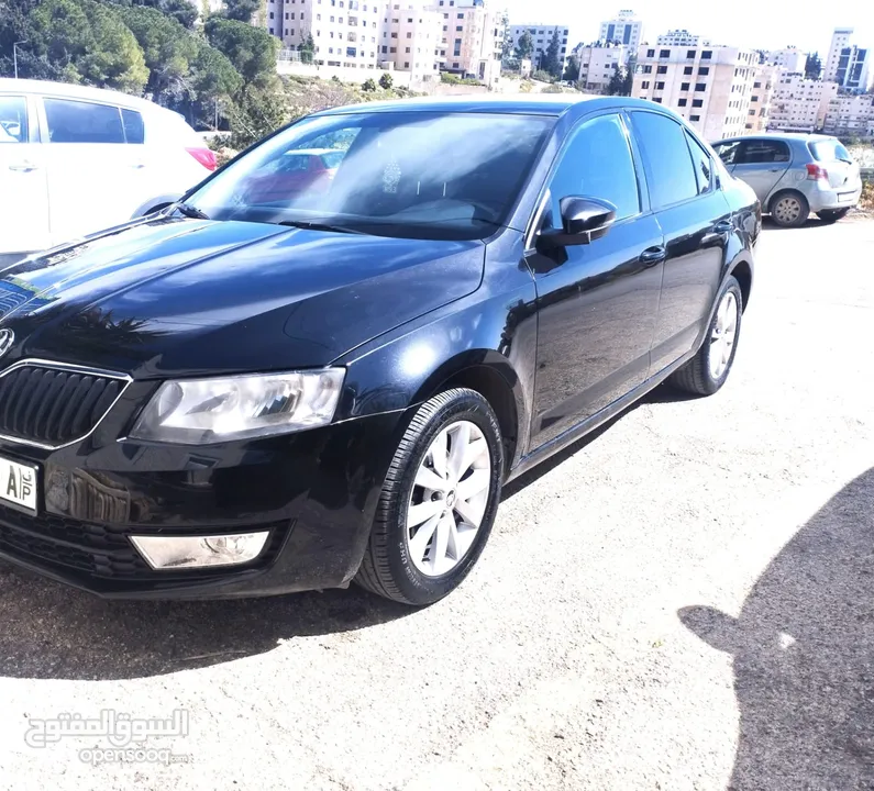 سكودا اوكتافيا 2016 اوتماتك  لون اسود