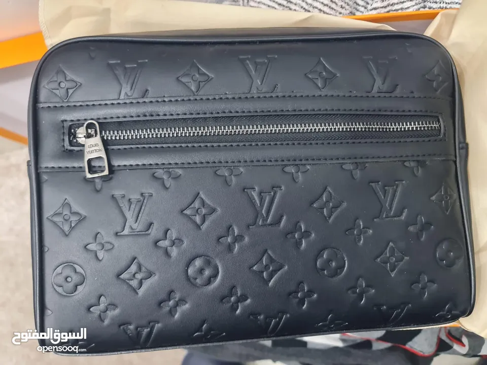 شنتة LV اصلية للبيع