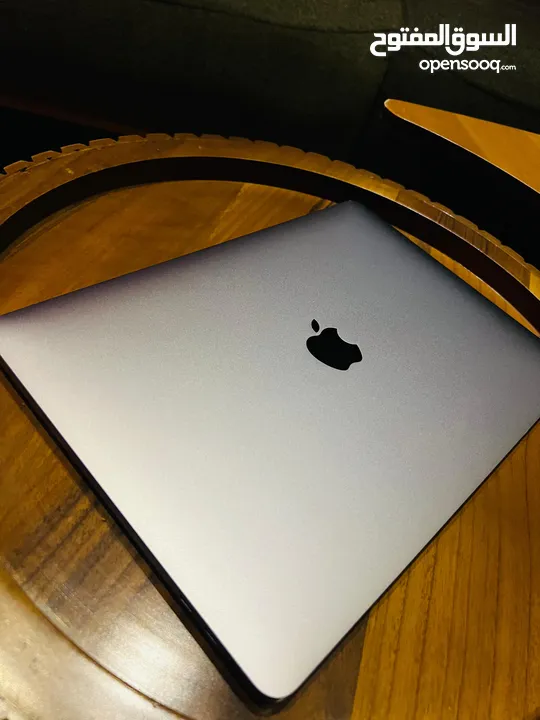 Apple Mackbook Pro   ابل ماك بوك برو