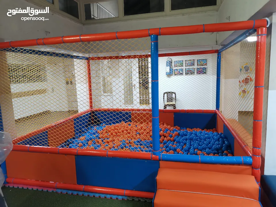 من تجهيزاتنا تفصيل بركة طابات في روضة الأهلية جبل عمان مقاس 3.50 متر في 3 متر سيفتي كامل