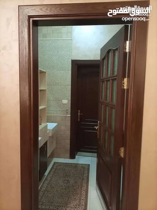 الظهير فيلا مستقله فخمه جدا فن معماري عاليه ومطله اجمل موقع مكون من اكثر من سكنه