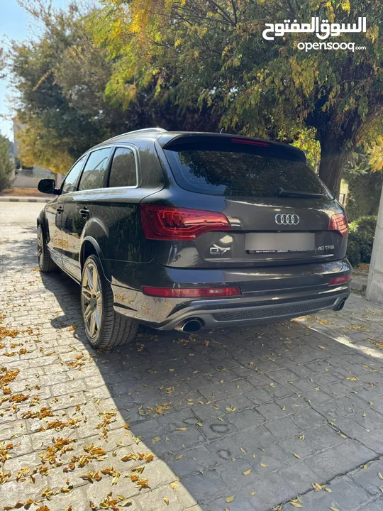 Audi Q7 in excellent condition no accidents
