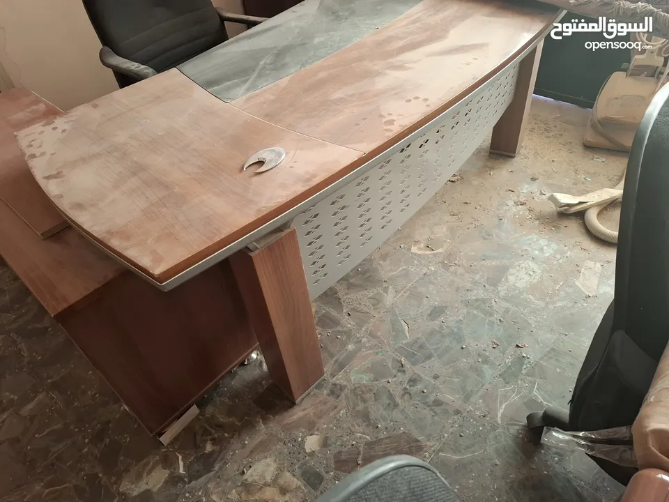 اثاث مكتب مستعمل