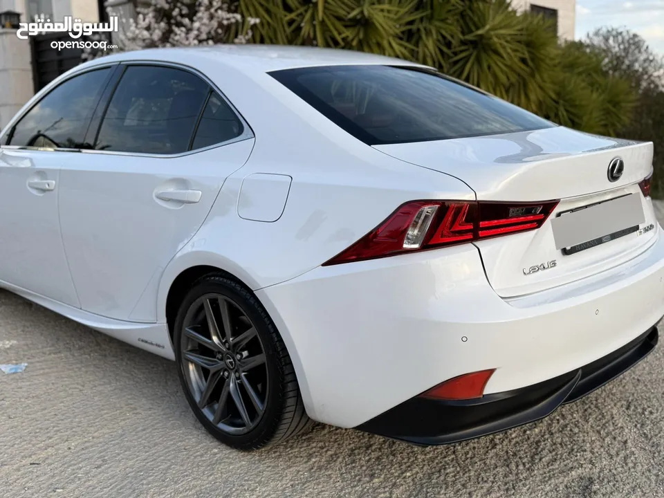 Lexus IS300h F-Sport+ 2015