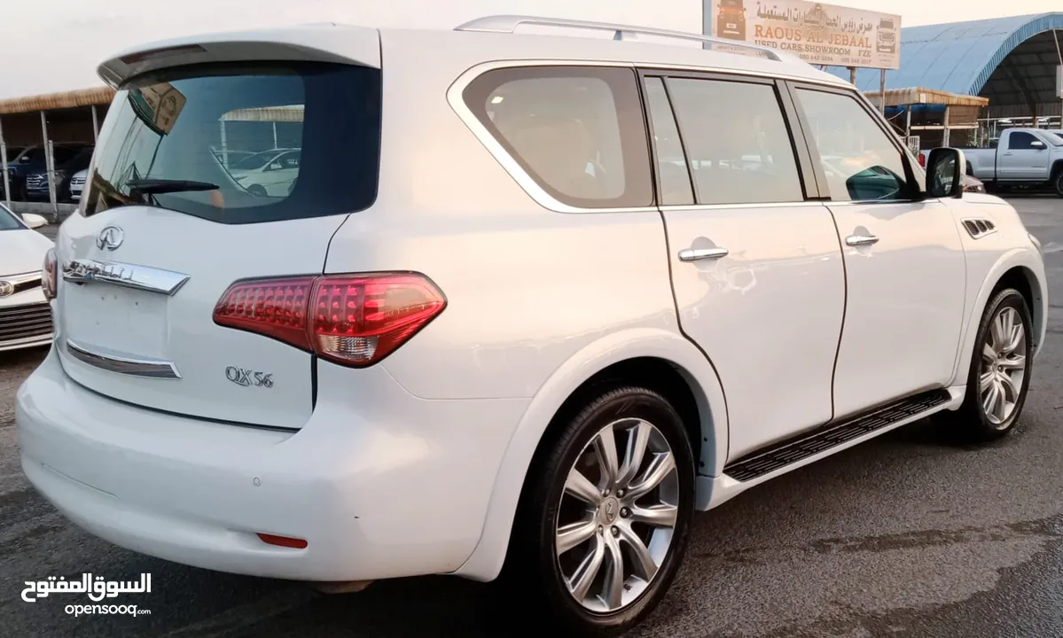 Infiniti QX56 V8 5.6L Full Option Model 2011