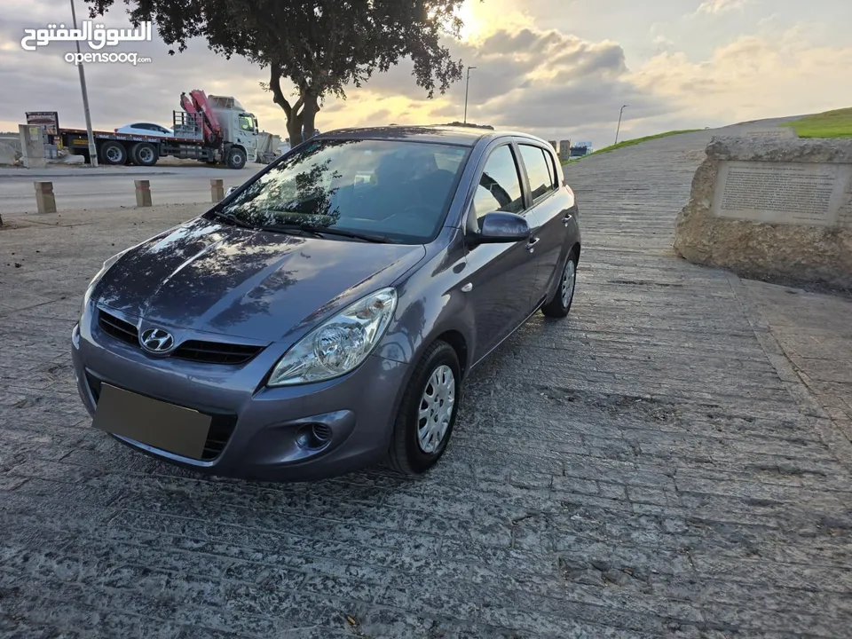 يونداي i20
