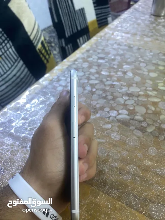 ايفون SE2020 للمراوسه ب ايفون 11 عادي او ‏XS MAX اقره الوصف