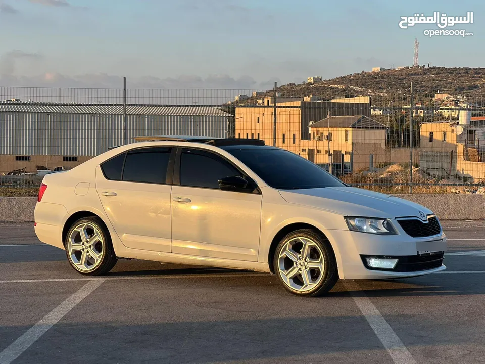 سكودا اكتافيا 2015 اتوماتيك ماتور 1600 ديزل  بانوراما