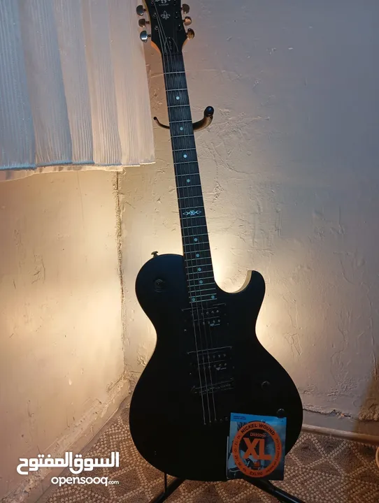 elektro gitar   جيتار كهربائي  نوع  Sgr by Schecter