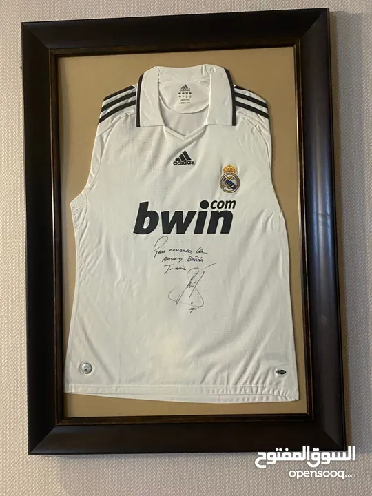 بلوزه مدريد موسم 2008-2009 موقعه من راؤول ولاعبين مدريد لون ابيض من اديدس