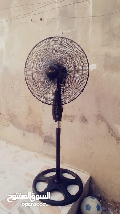 مرواح بصلاة على البني مواتير نحاس مقفولات