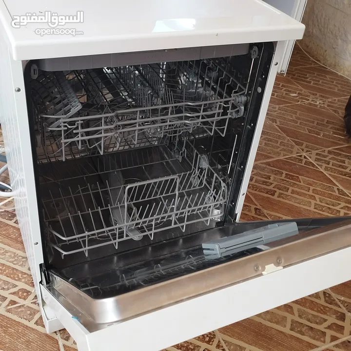 بأسعار خيالية