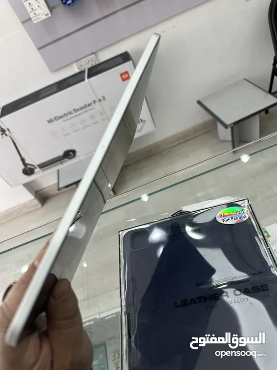 ipad pro 11  256gb m2 ايباد برو 11 انش ام2  256 جيجا