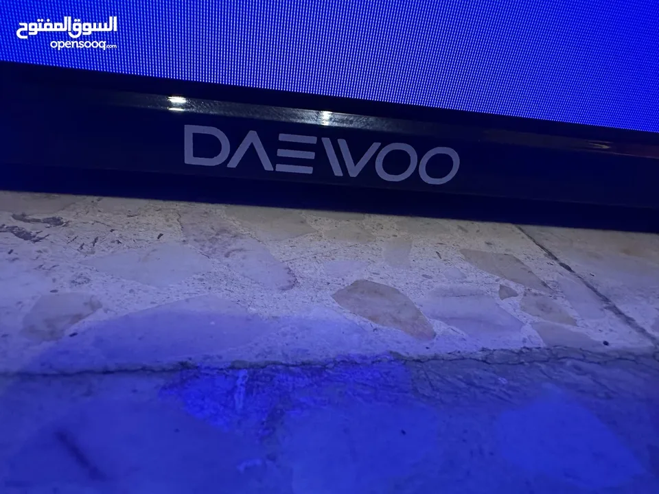شاشه حجم 43 للبيع
